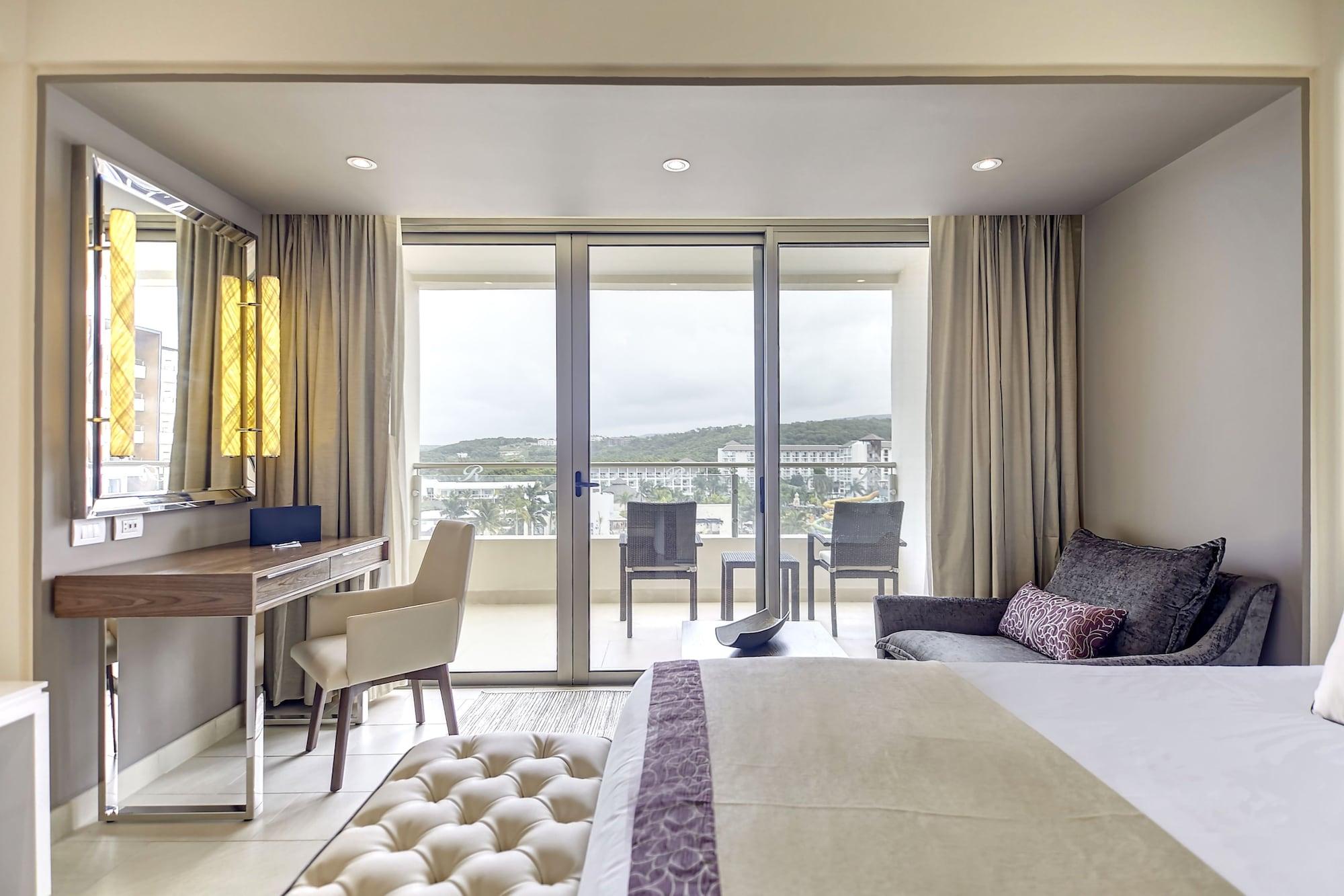 Royalton Blue Waters Montego Bay, An Autograph Collection All-Inclusive Resort Falmouth Exterior photo